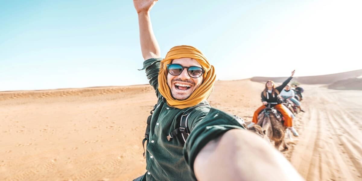 Transport în Emiratele Arabe Unite: metrou, taxi sau mașină închiriată?