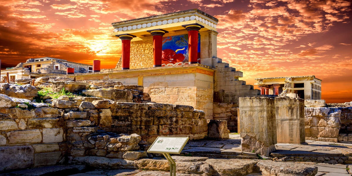 Palatul Knossos - adevăruri și legende din epoca minoică