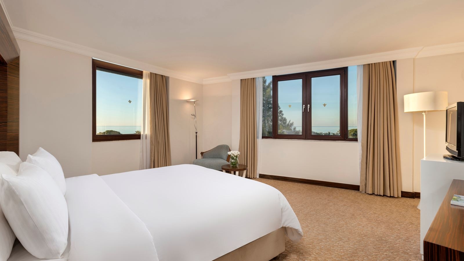 rooms-jacuzzi-suite