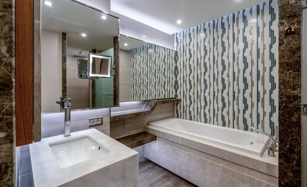 rooms-legendary-suite-garden-view