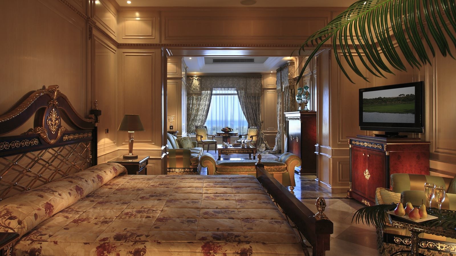 rooms-royale-suite