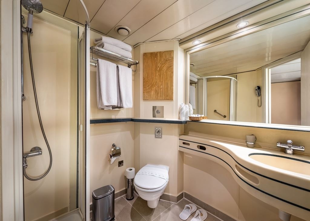 rooms-standard-room--cabin