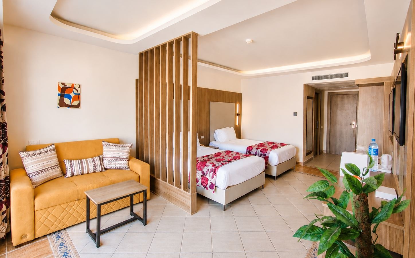 rooms-club-royal-regency-side-sea