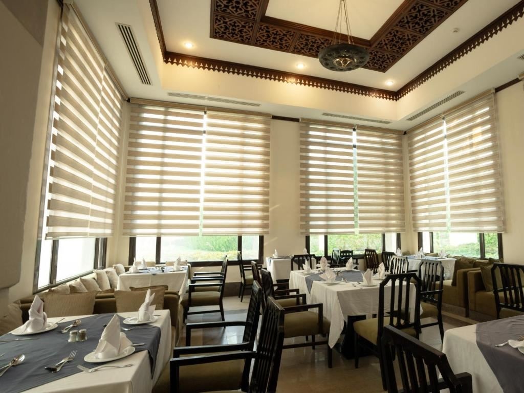 restaurants-restaurants