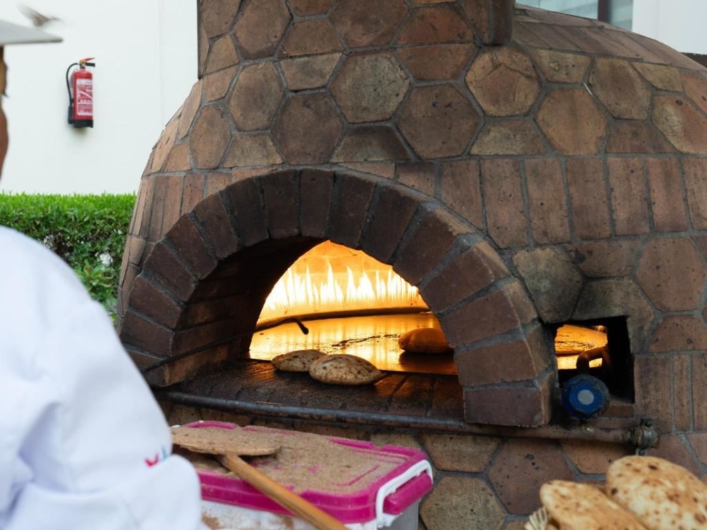 restaurants-restaurants