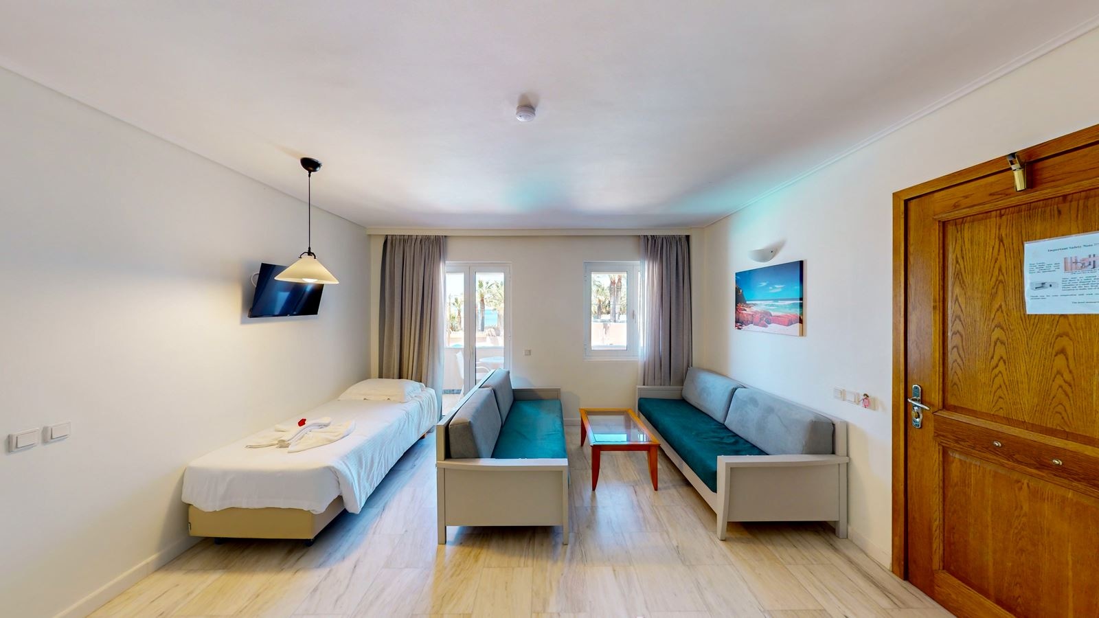 rooms-room-family-balcony-or-terrace