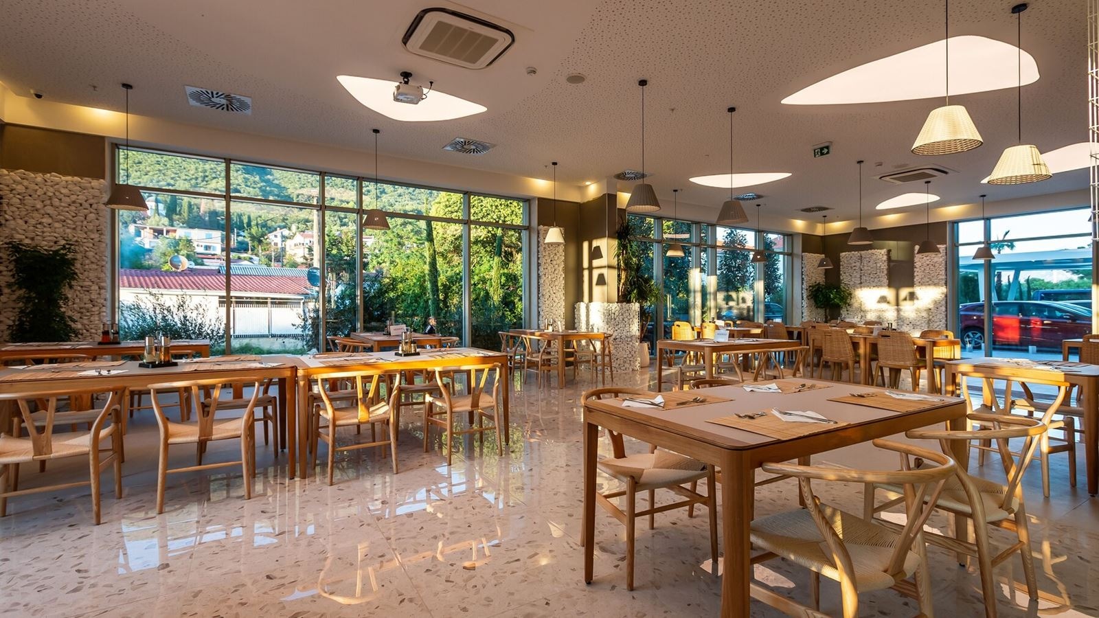 restaurants-main-restaurant